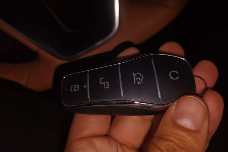 Used BYD Han L 2025 DM-p Four-Wheel-Drive LiDAR Flagship Model Vehicle Key