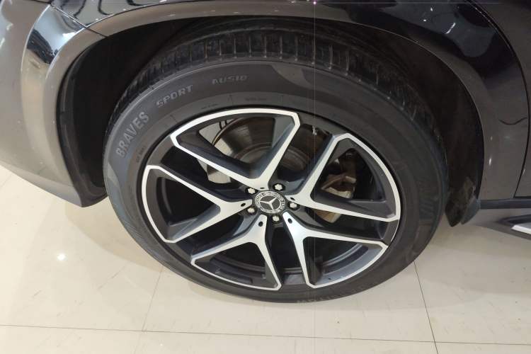 Used Mercedes-Benz GLE New Energy 2021 GLE 350 e 4MATIC Coupe SUV Right Rear Wheel Hub