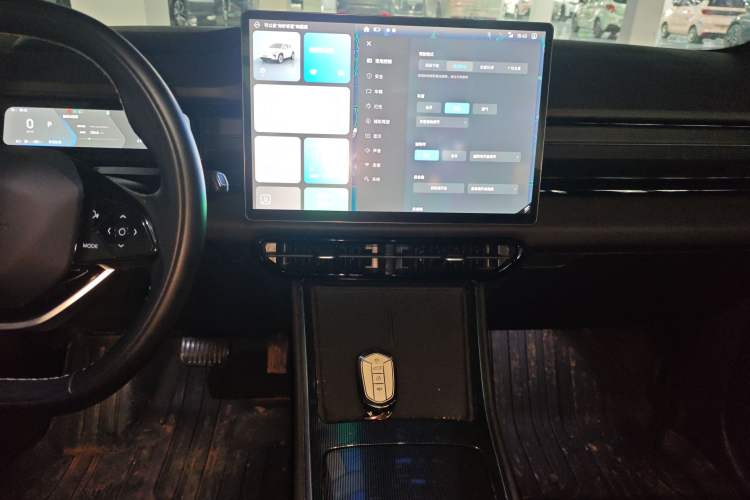 Used Livan Livan 7 2023 605 km ZHU FENG