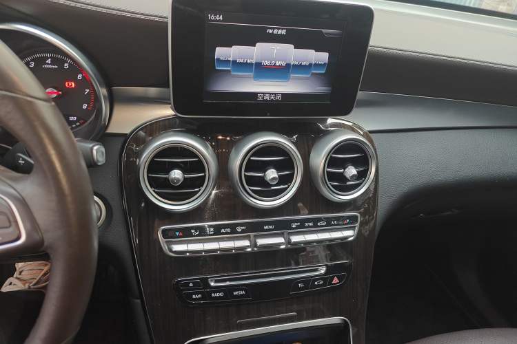 Used Mercedes-Benz GLC 2018 GLC 260 4MATIC Dynamic Edition
