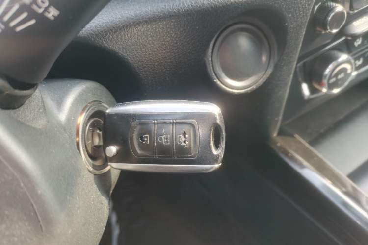 Used Dongfeng Fengon S560 2018 1.8L CVT Elite Model 7 Seats Vehicle Key