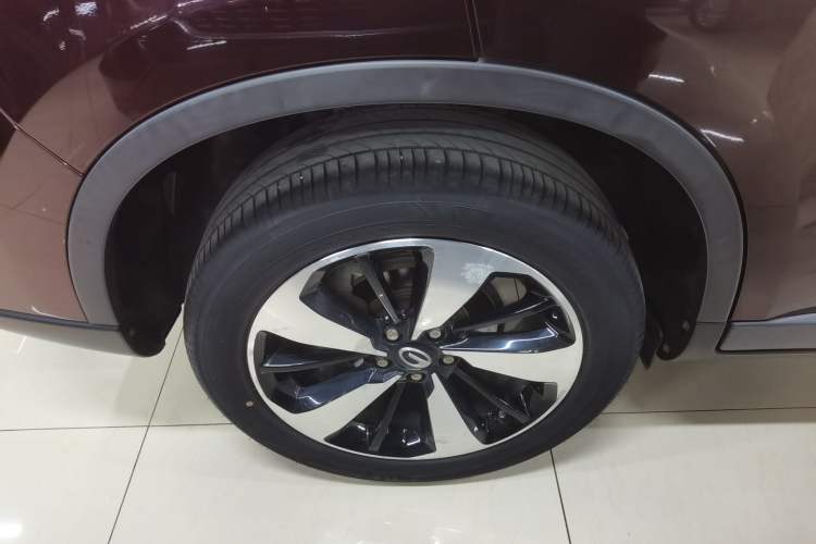 Used GAC Trumpchi GS4 2019 270T Automatic Two-Wheel Drive Luxury Smart Connectivity Model Right Rear Wheel Hub