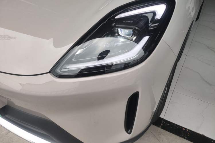 Used Wuling Bingo S 2025 Model 430km Flagship Edition Left Front Headlight