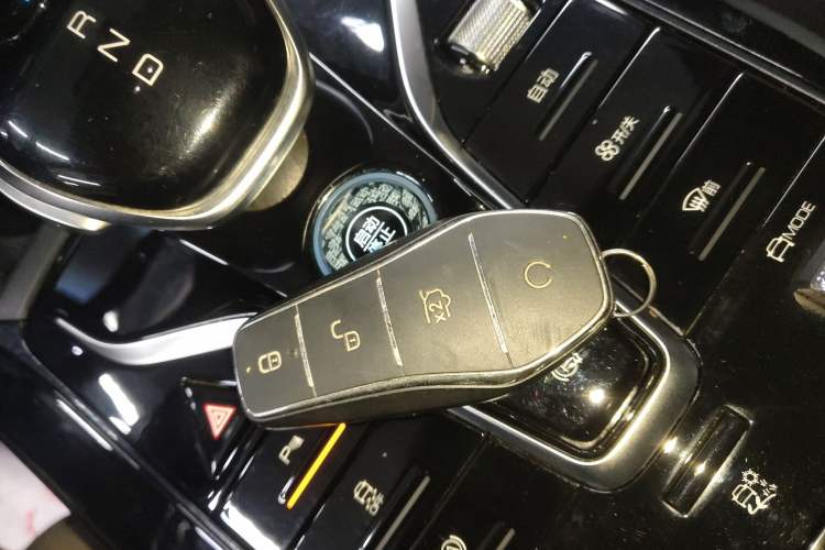 Used BYD Qin PLUS 2024 HONOR Edition DM-i 55KM Leading Model
