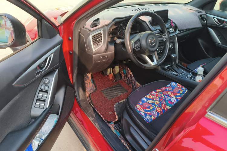 Used Mazda CX-4 2018 2.0L Automatic Two-Wheel Drive Blue Sky Exploration Version China V Standard Driver Seat