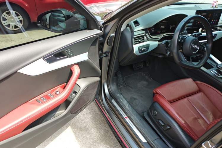 Used Audi A4L 2022 40 TFSI Luxury Dynamic Model