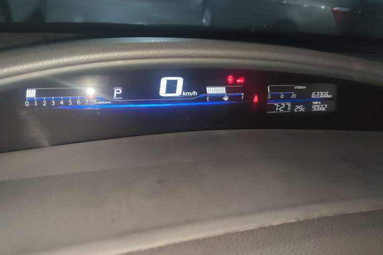 Used Honda Jade 2013 1.8L automatic Comfort version 5 seats