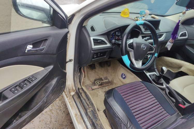 Used Changan Alsvin V7 2015 1.6L Manual Enjoyment Model China IV Standard
