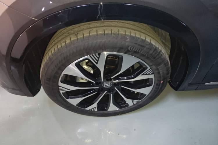 Used CHANGAN CS75 PLUS 2025 4th Generation UItra 2.0T New Blue Whale – Smart & Powerful Version