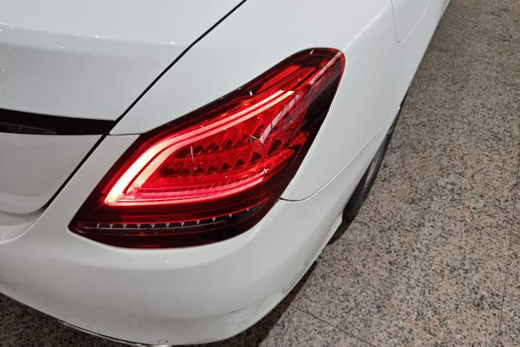 Used Mercedes-Benz C-Class 2019 C 180 L Fashion Edition Sport Version Right Rear Taillight