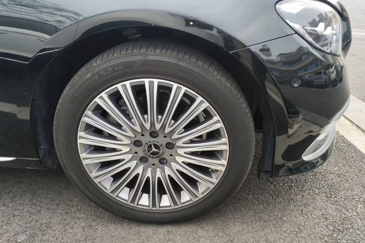 Used Mercedes-Benz E-Class 2023 E 300 L Luxury Model
