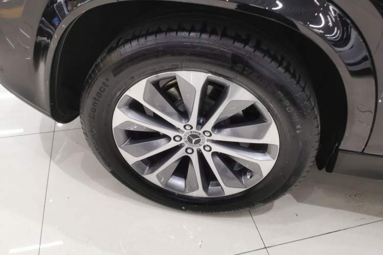 Used Mercedes-Benz GLE 2023 GLE 350 4MATIC Stylish Model Right Rear Wheel Hub