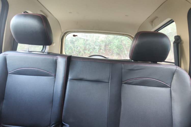 Used Dongfeng Fengon 360 2015 1.5L Manual Luxury Model 5 Seats China IV Standard