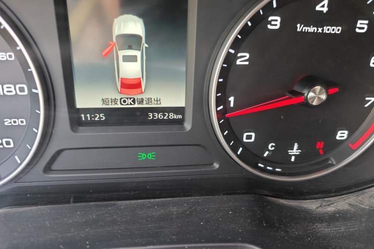 Used Roewe i5 2019 1.5L Manual 4G Connectable Langhao Edition Odometer Close Up