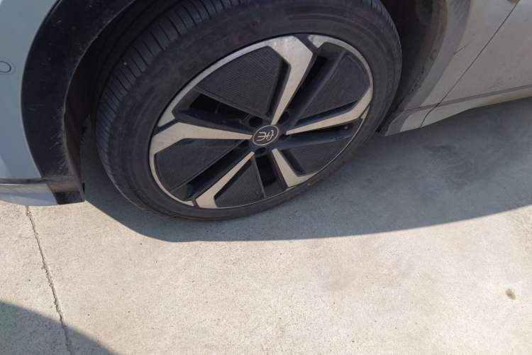 Used BYD Song L EV 2025 Intelligent Driving Version 662 km LiDAR Excellence Edition Exterior 4