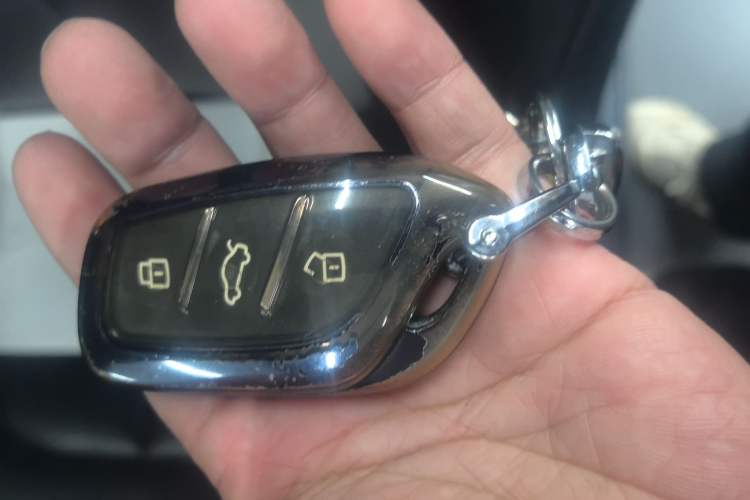 Used Roewe i6 MAX New Energy 2020 1.5T PHEV Cool & Stylish Skyroof Edition
