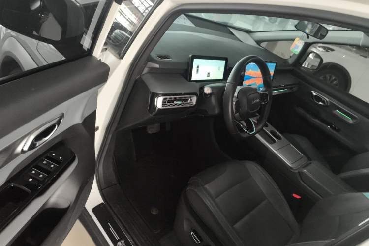 Used AION Y 2023 Plus 510 Smart Edition
