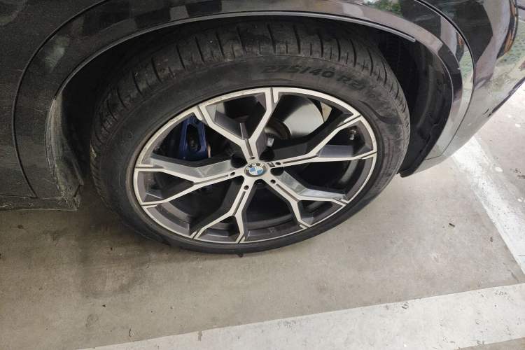 Used BMW X5 2019 xDrive40i Luxury Model with M Sport Package
