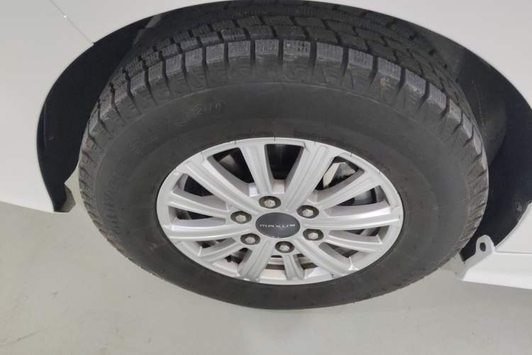 Used SAIC MAXUS G20 2023 Facelifted ES 2.0T Gasoline Automatic Value Edition