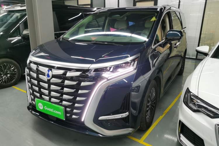 Used Denza D9 2022 DM-i 970 Four-Wheel Drive Flagship Model