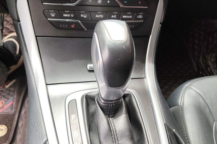 Used Ford Edge 2015 2.0T GTDi 4x4 High-Grade Model