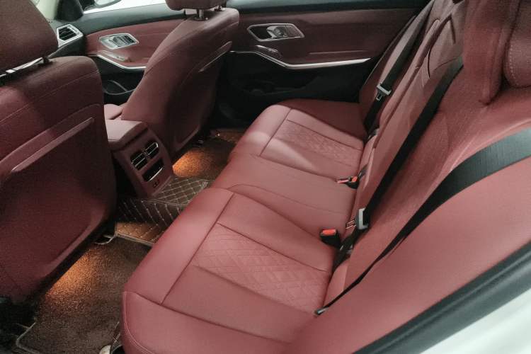 Used BMW i3 2024 eDrive 35 L
