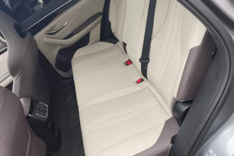 Used BYD Song PLUS New Energy 2025 DM-i Smart Drive 112KM Prestige Model Left Rear Seat