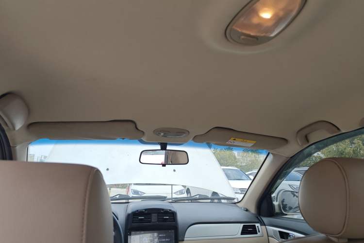 Used Buick Excelle 2013 1.5L Automatic Classic Model
