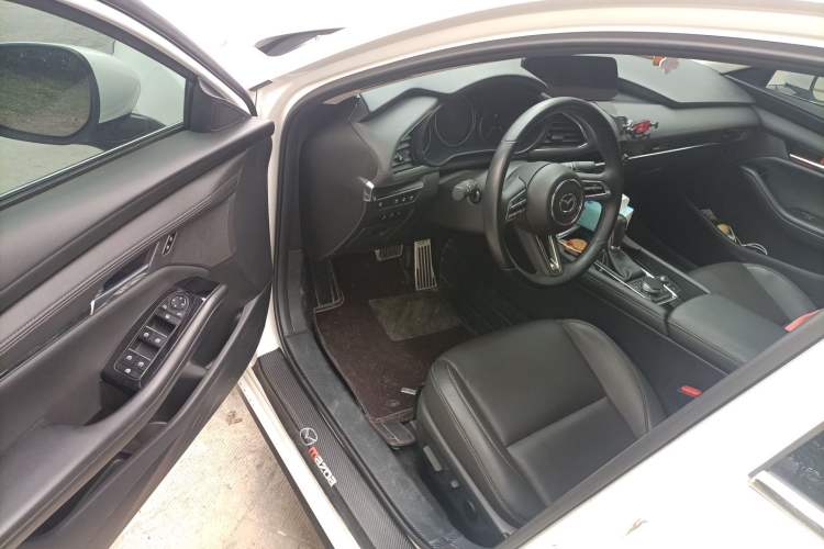 Used Mazda 3 Axela 2022 2.0L Automatic Zhiyao Edition
