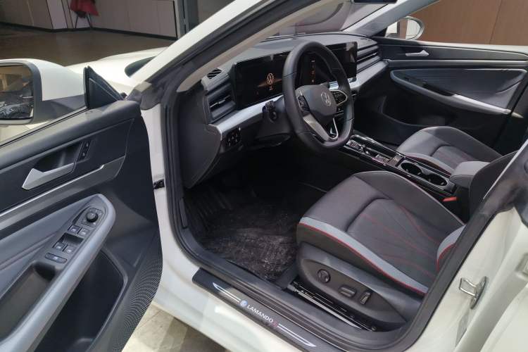 Used Volkswagen Lamando 2022 Lingdu L 280TSI DSG Spicy Edition Driver Seat