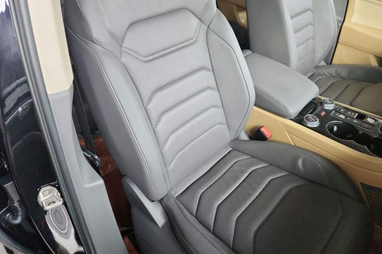 Used Volkswagen Touareg 2020 3.0 TSI Luxury Edition China VI