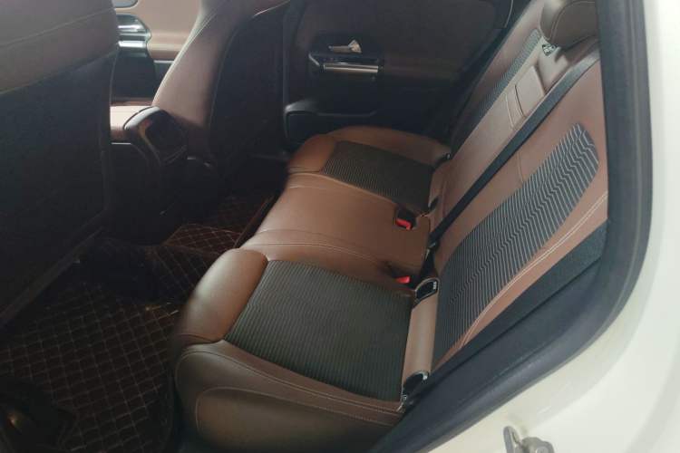 Used Mercedes-Benz B-Class 2020 B 200 Sport Edition Left Rear Seat