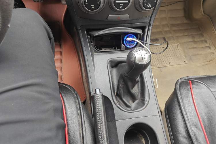 Used Bestune B50 2012 1.6L manual fashion version
