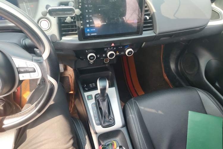 Used Honda Fit 2022 1.5L CVT Trendy Sunroof Edition Gear Lever