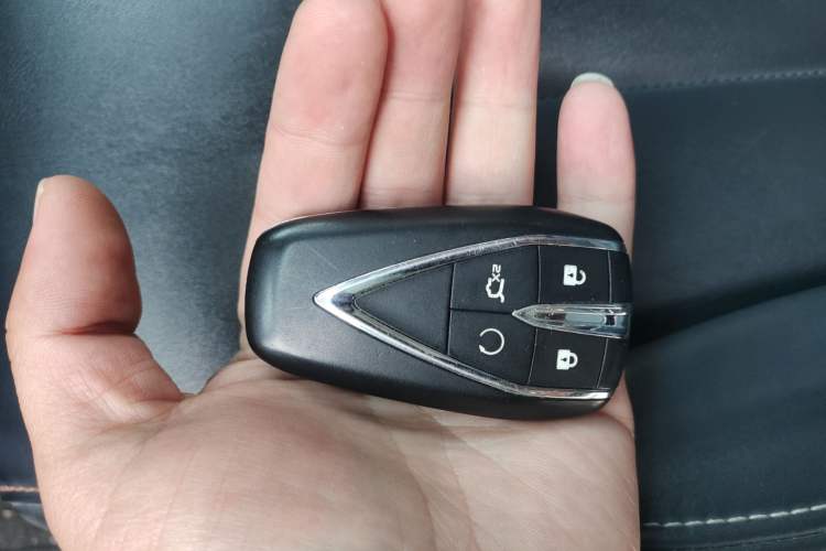 Used CHANGAN OSHAN X7 2020 1.5T Automatic Luxury Model Vehicle Key