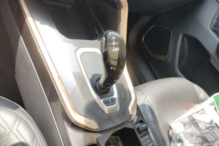 Used Haval H6 2021 1.5 GDIT Automatic Champion Edition Gear Lever