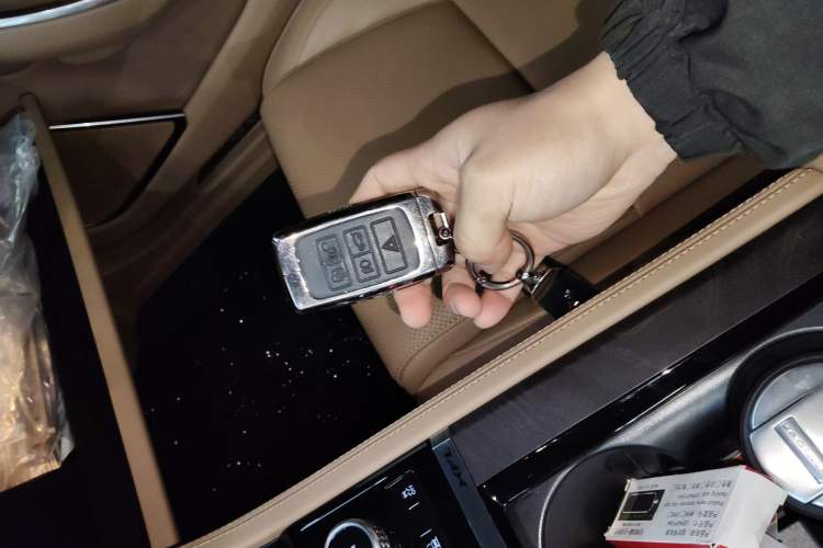 Used Jaguar XFL 2024 2.0T P250 Two-Wheel Drive Prestige Luxury Edition
