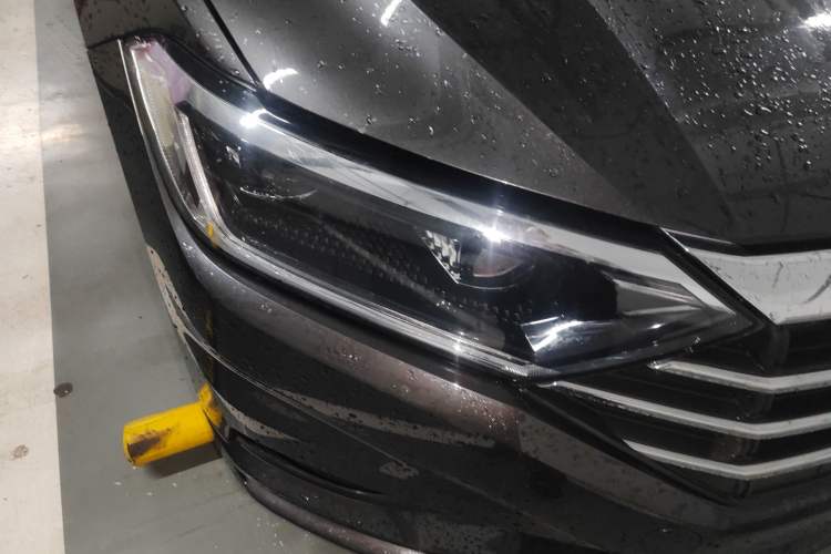 Used Volkswagen Sagitar 2021 200TSI DSG Excellence Edition Right Front Headlight