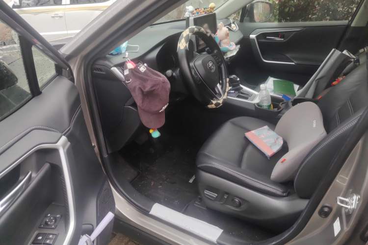 Used Toyota RAV4 2020 2.0L CVT Two-Wheel Drive Fashion PLUS Edition