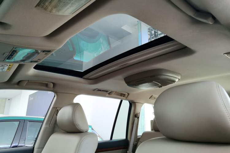 Used Toyota Land Cruiser 2015 4.6L V8 Low-Power Version Middle East Edition