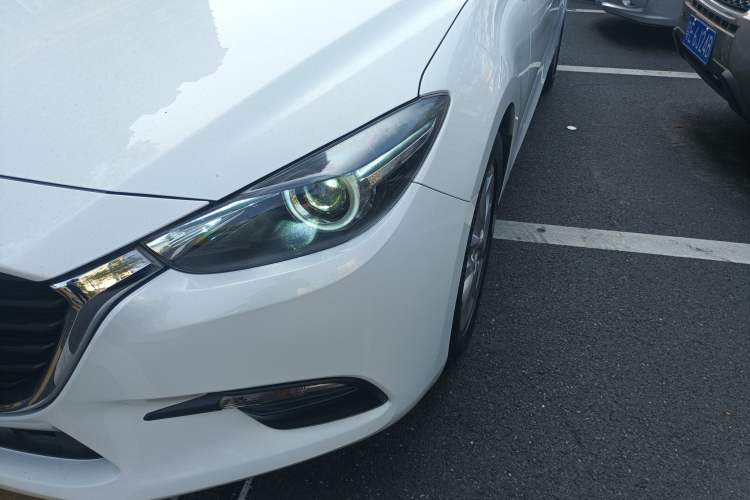 Used Mazda 3 Axela 2017 Hatchback 1.5L Automatic Comfort Model Emission Standard China V