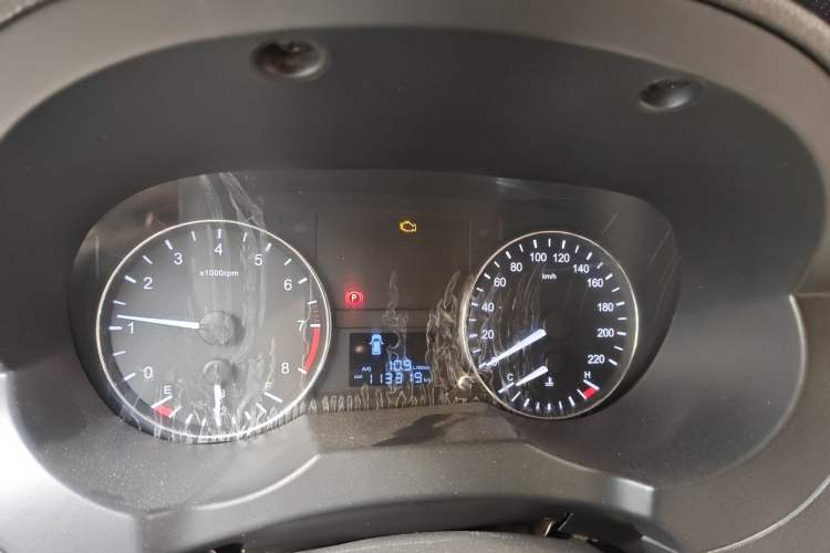 Used JAC Refine M3 2015 Maker Edition 1.6L Luxury Smart Version