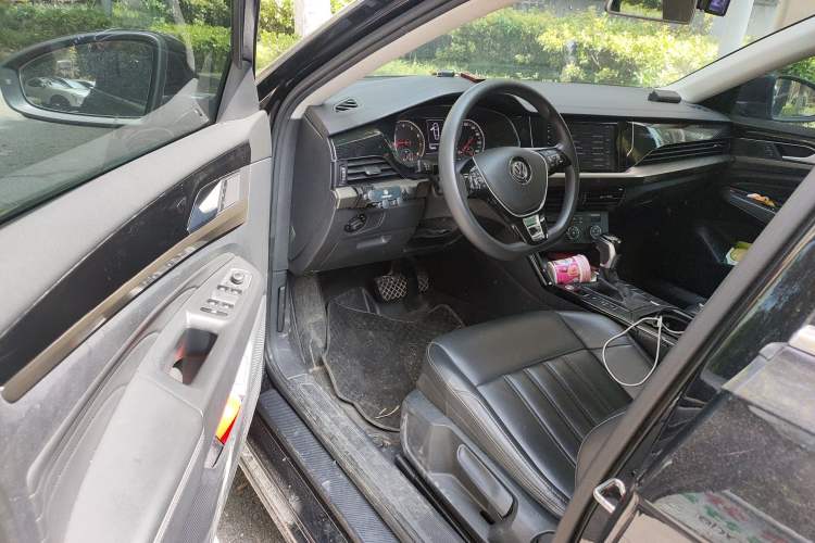 Used Volkswagen Passat 2019 280TSI Business Edition China VI Driver Seat