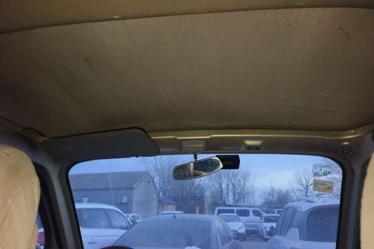 Used BAIC Weiwang 306 2011 1.3L base model 7 seats Headliner