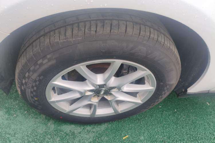 Used Audi Q5 2016 40 TFSI Trendy Edition Left Front Wheel Hub