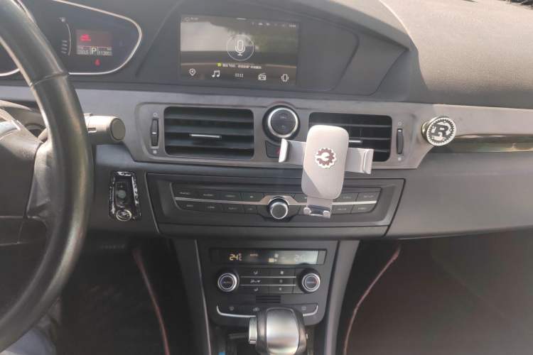 Used Roewe e550 2016 Deluxe Edition
