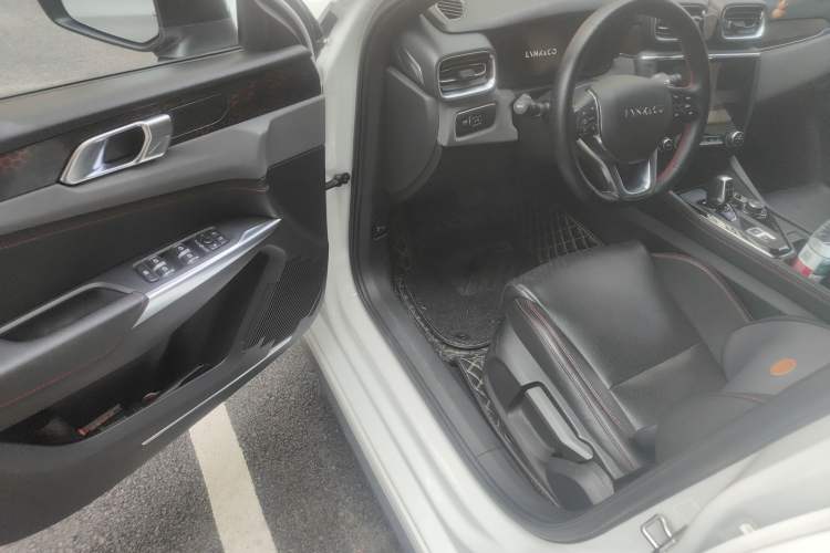 Used Lynk & Co 03 2020 1.5TD DCT Sport Edition Driver Seat