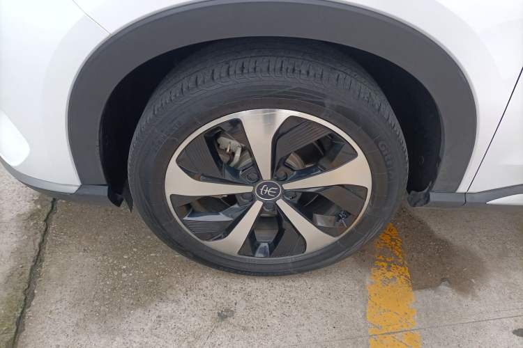 Used BYD Song PLUS New Energy 2021 DM-i 110KM Flagship Model Left Front Wheel Hub