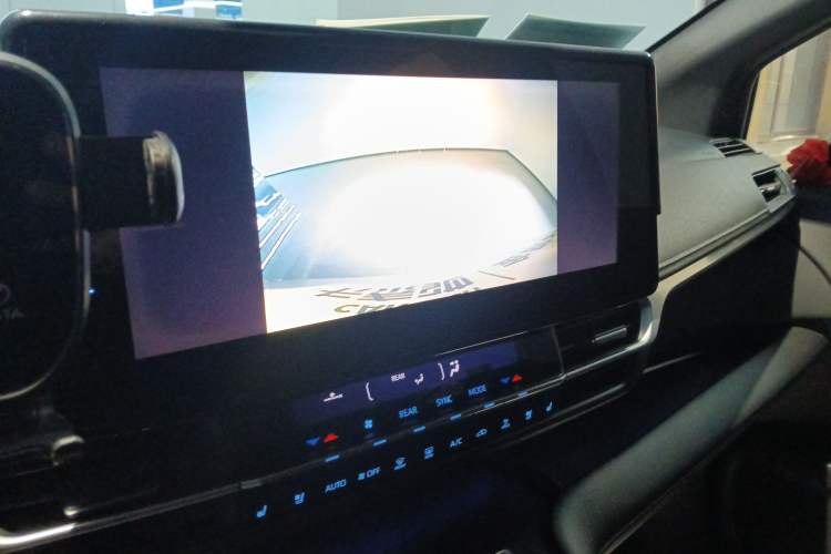 Used Toyota Sienna 2021 2.5L Hybrid Ultimate Edition
