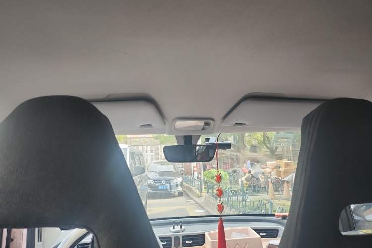 Used Wuling Hongguang MINIEV 2022 Macaron Premium Model – Lithium Iron Phosphate Headliner